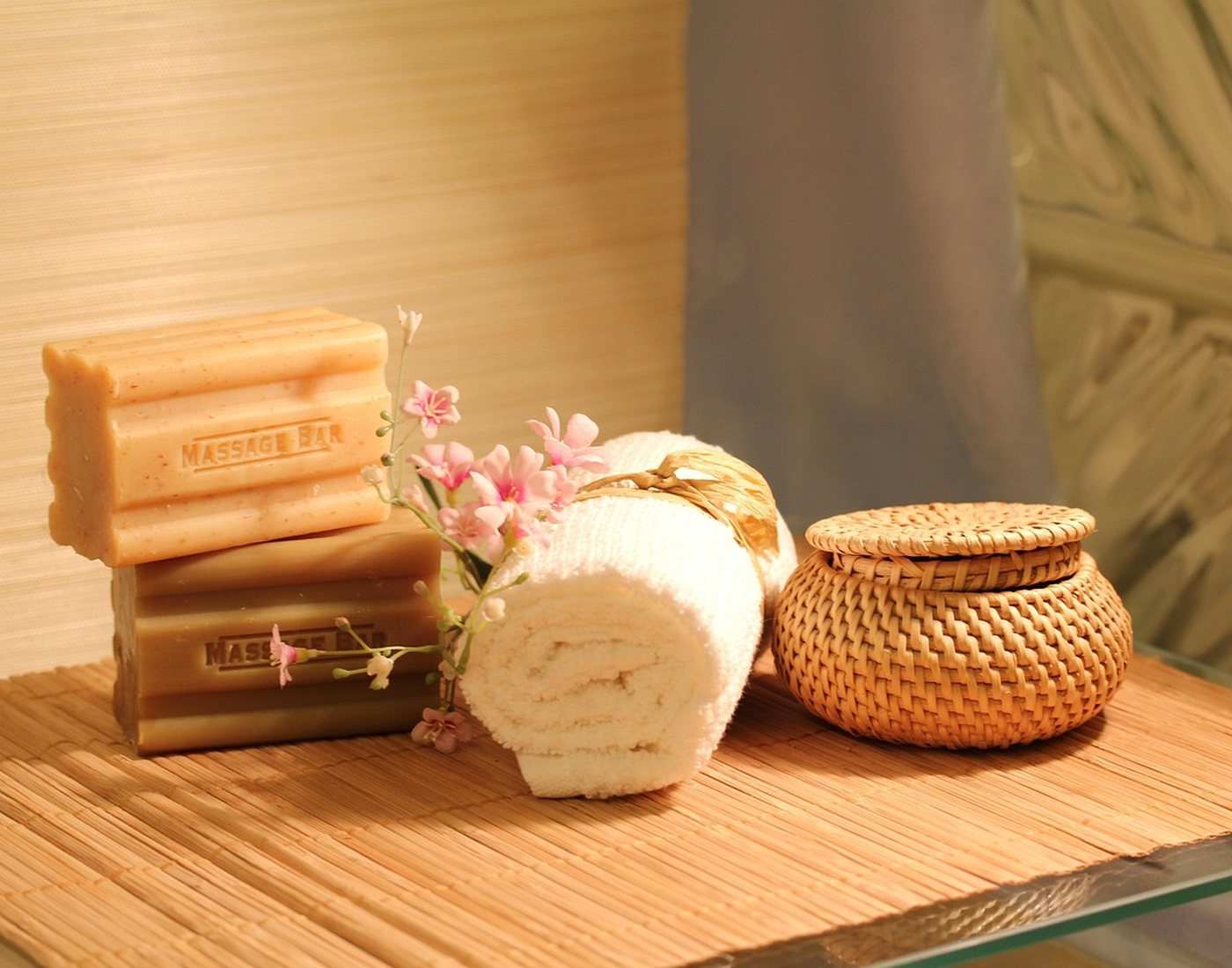 Cabine de massage fleurie et apaisante